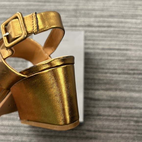 🔥🔥🔥Aquatalia Metallic Gold Leather Sandals Heels Size 7 - Picture 10 of 15